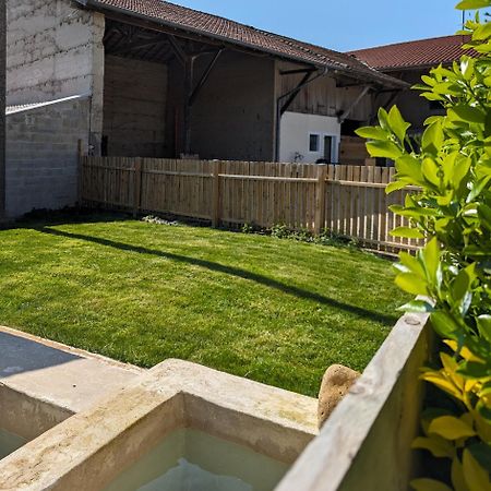 Logement - Studio Independant A Pérouges Exteriör bild