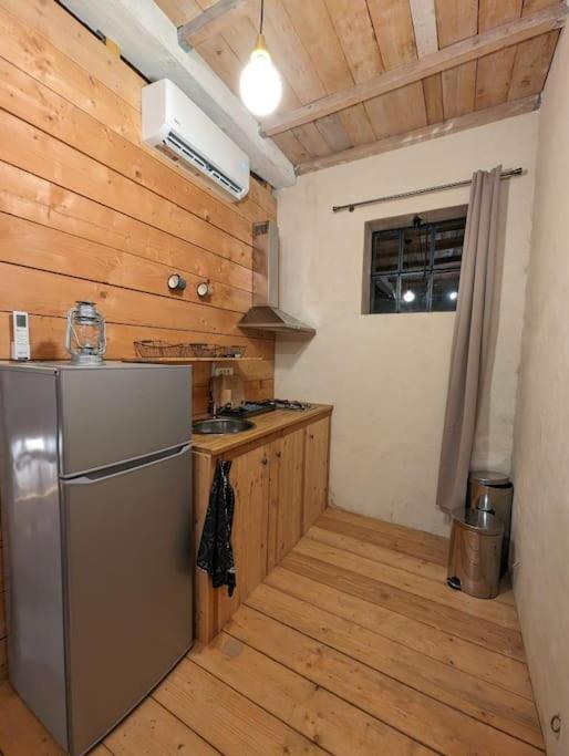 Logement - Studio Independant A Pérouges Exteriör bild