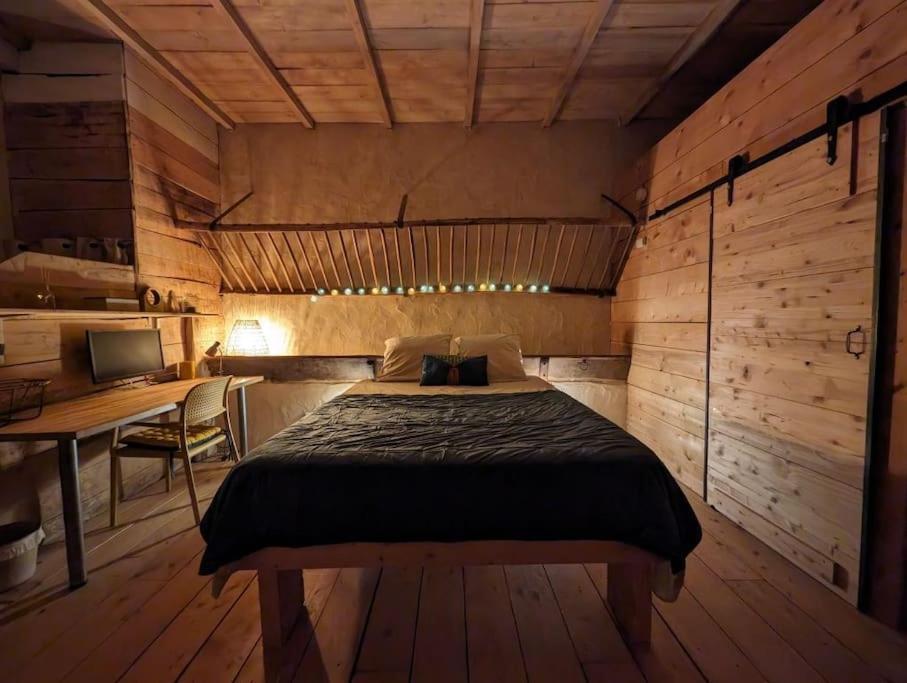Logement - Studio Independant A Pérouges Exteriör bild