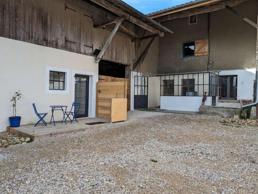 Logement - Studio Independant A Pérouges Exteriör bild